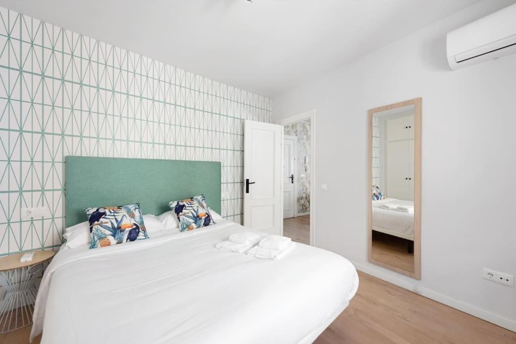 Grand T4 Andalou En Plein Centre De Malaga Ideal Familles Ngoại thất bức ảnh
